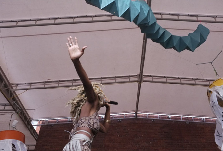 Warm Up on August 16, 2014, presented at MoMA PS1 as part of Warm Up 2014. Photo courtesy of MoMA PS1.