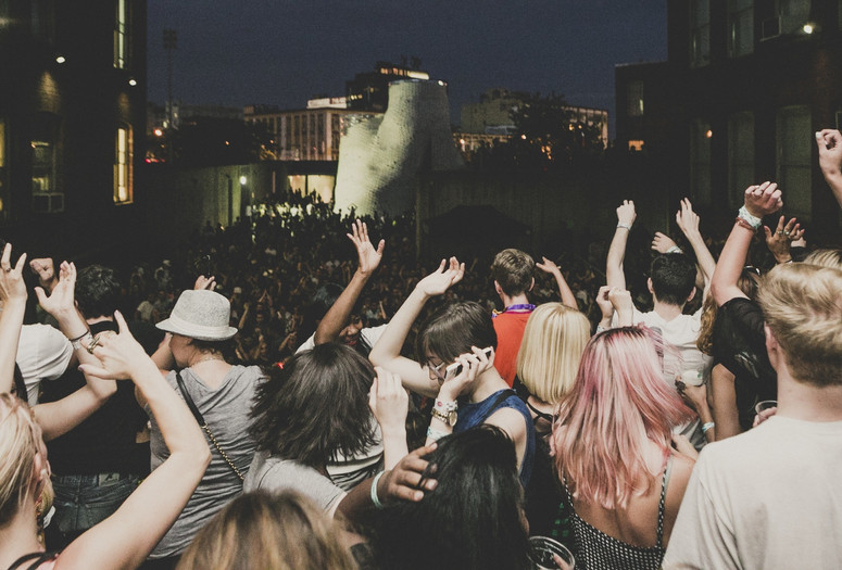 Warm Up on July 19, 2014, presented at MoMA PS1 as part of Warm Up 2014. Photo by Charles Roussel.