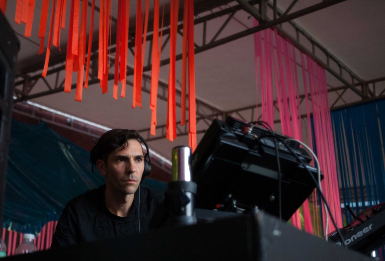 Warm Up on August 9, 2014, presented at MoMA PS1 as part of Warm Up 2014. Photo courtesy of MoMA PS1.