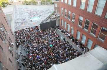 Warm Up on July 3, 2010, presented at MoMA PS1 as part of Warm Up 2010. Photo by Brett Messenger.