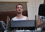 Warm Up on July 18, 2009, presented at MoMA PS1 as part of Warm Up 2009. Photo courtesy of MoMA PS1.