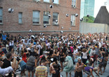 Warm Up on July 18, 2009, presented at MoMA PS1 as part of Warm Up 2009. Photo courtesy of MoMA PS1.