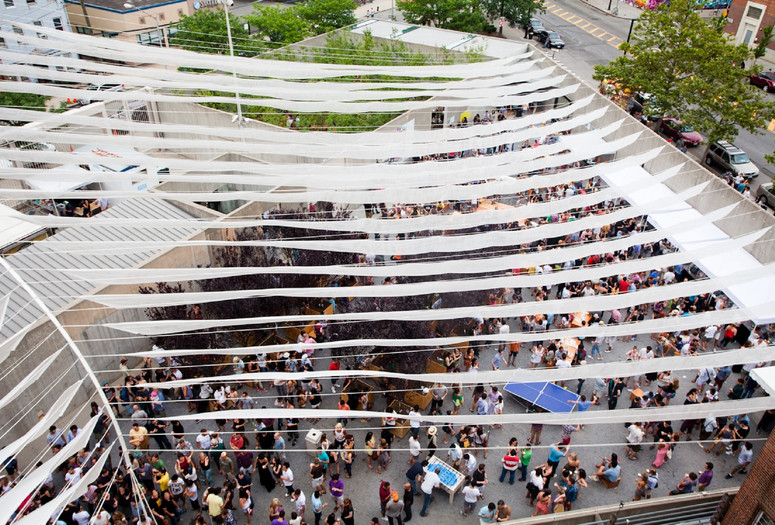 Warm Up on July 2, 2011, presented at MoMA PS1 as part of Warm Up 2011. Photo by Jacqueline Innacone.