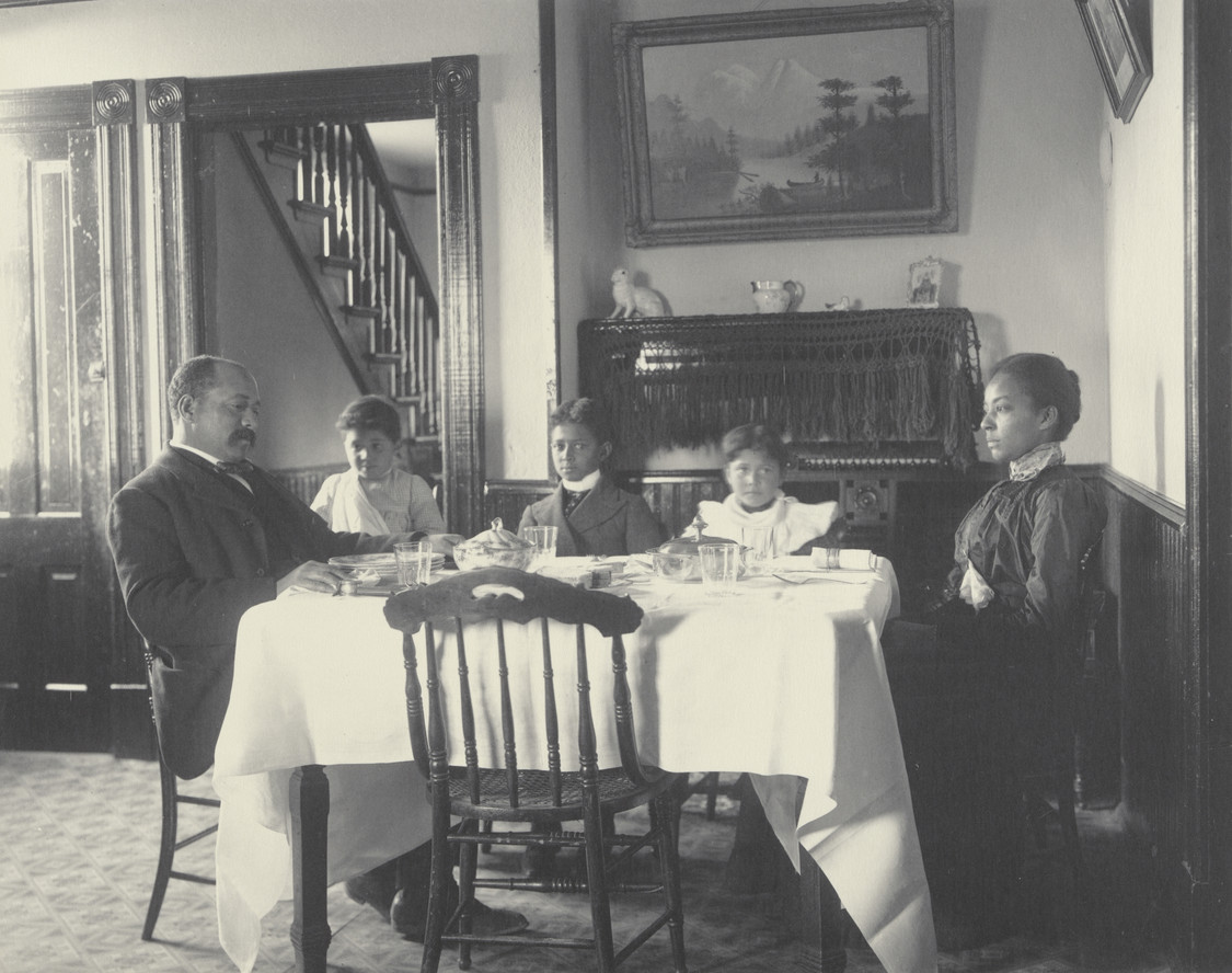Frances Benjamin Johnston. A Hampton graduate at home. 1899–1900