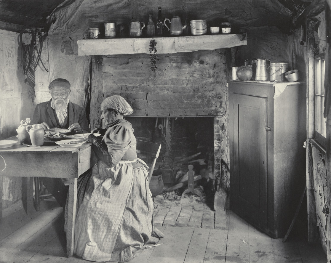 Frances Benjamin Johnston. The old folks at home. 1899–1900