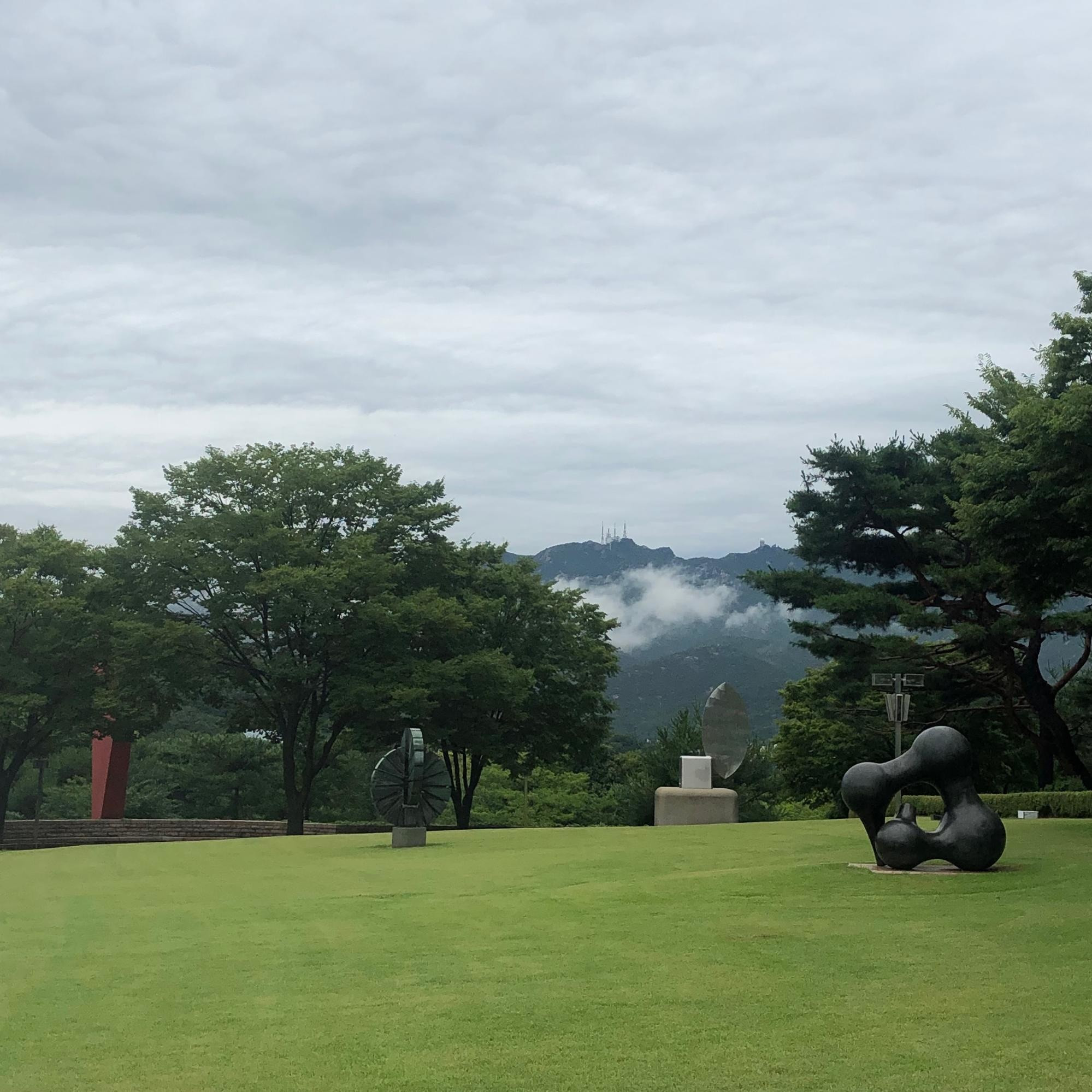 Between rain showers at MMCA Gwacheon