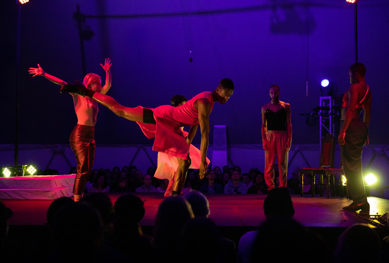 Kinlaw. Unboxing The Compass, Bending The Axis. December 2, 2018. Presented at MoMA PS1 as part of VW Sunday Sessions 2018-2019. Photo by Maria Baranova