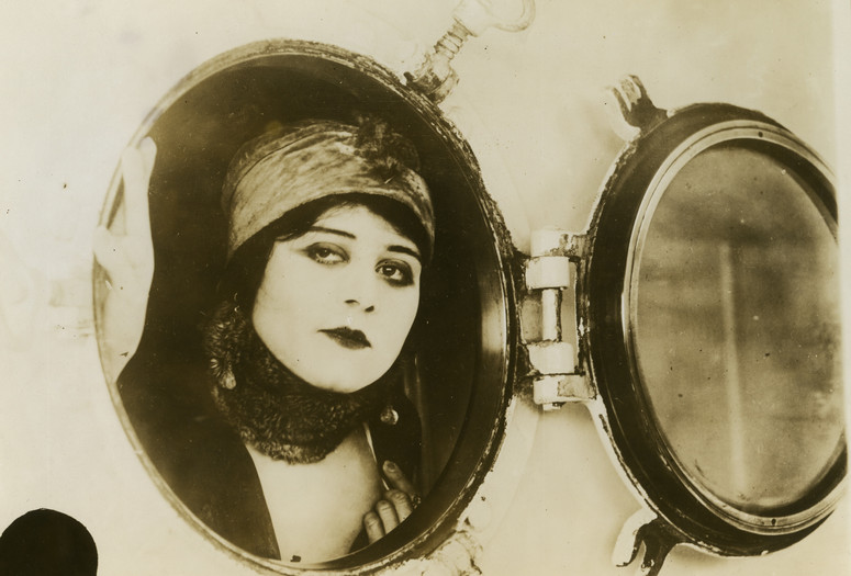 A Fool There Was. 1914. USA. Directed by Frank Powell. Courtesy MoMA Film Stills Archive