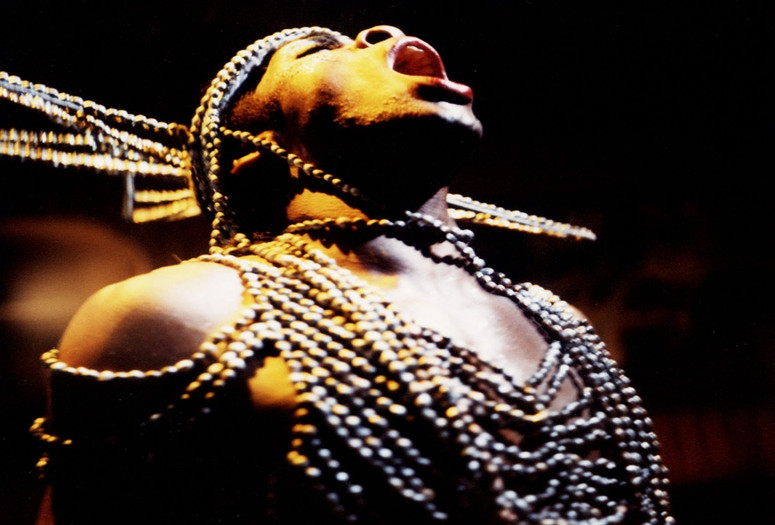 Madame Satã. 2002. Brazil. Directed by Karim Ainouz. Courtesy Wellspring/Photofest