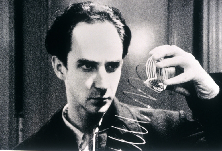 Pi. 1998. USA. Directed by Darren Aronofsky. Courtesy Live Entertainment/Photofest