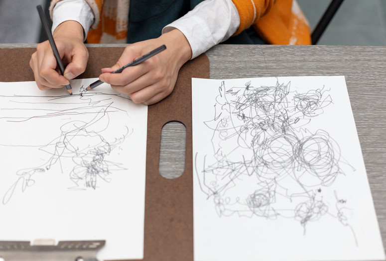 Live Transmission Drawing with Morgan O'Hara, June 13, 2019. Photo: Beatriz Meseuger. © 2019 The Museum of Modern Art, New York