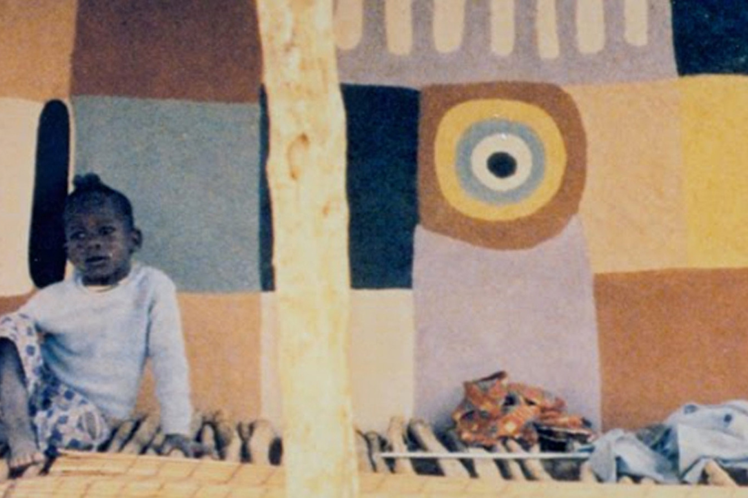 Naked Spaces: Living Is Round. 1985. Mauritania/Mali/Burkino Faso/Togo/Benin/ Senegal. Directed by Trinh T. Minh-Ha.