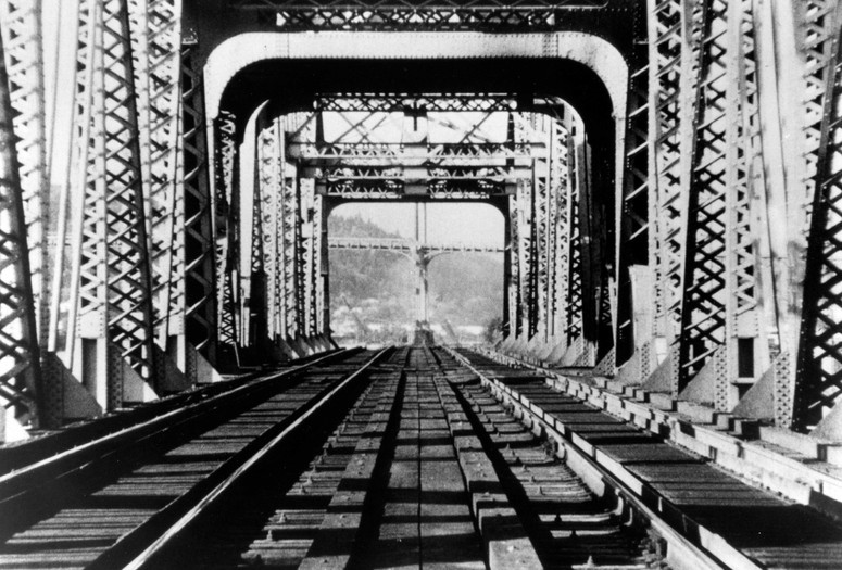 Railroad Turnbridge. 1969. USA. Directed by Richard Serra