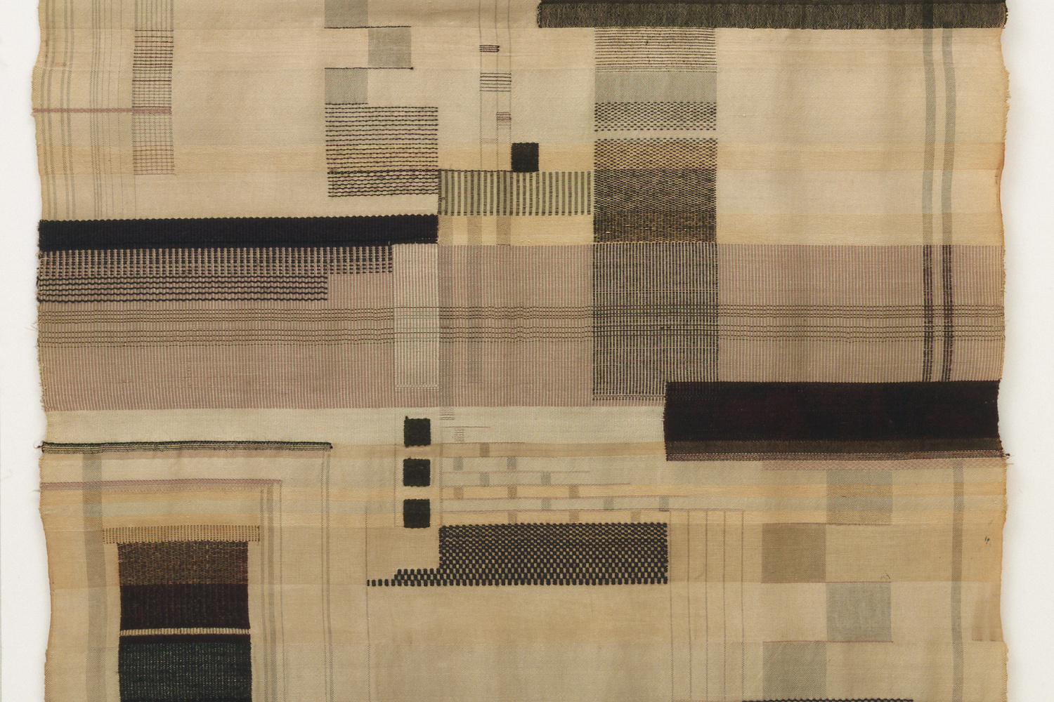 Gunta Stölzl. Wall Hanging. 1924. Wool, silk, mercerized cotton, and metal thread, 68 1/2 x 42 1/2" (174 x 108 cm). Phyllis B. Lambert Fund. © 2018 Artists Rights Society (ARS), New York / VG Bild-Kunst, Bonn