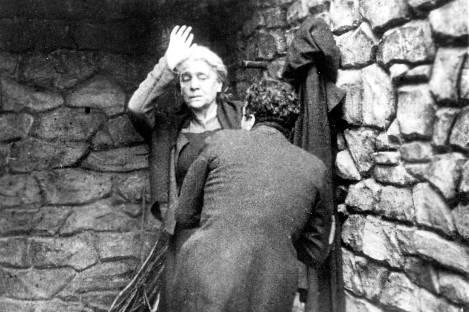 Cenere. 1916. Italy. Directed by Arturo Ambrosio, Febo Mari. Courtesy Photofest