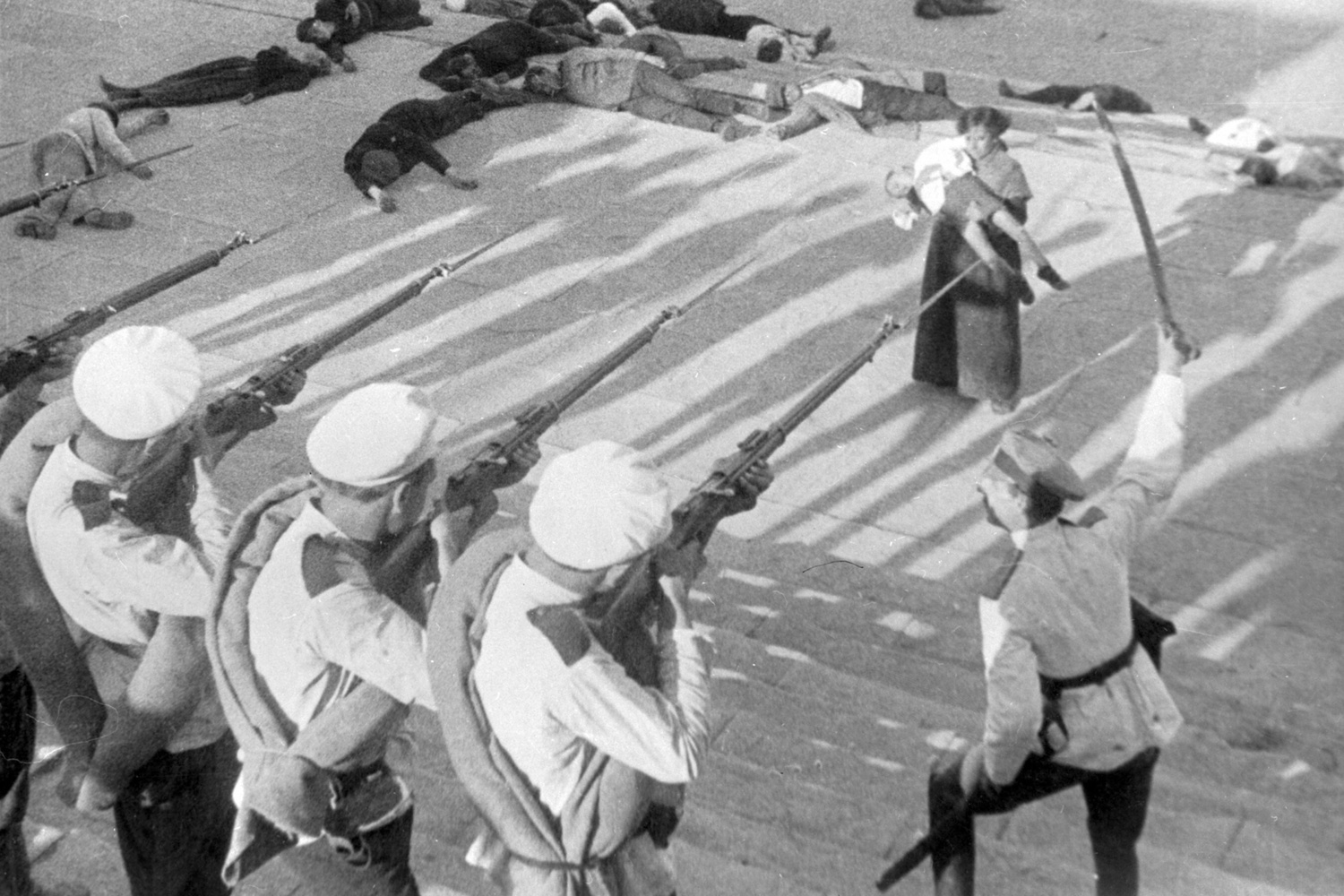 Broninosets Potemkin (Battleship Potemkin). 1925. U.S.S.R. Directed by Sergei Eisenstein. Courtesy Photofest