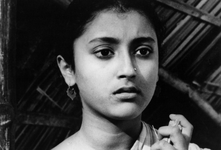 Teen Kanya (Two Daughters). 1961. India. Directed by Satyajit Ray. Courtesy Janus Films/Photofest