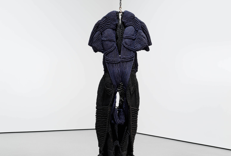 Mrinalini Mukherjee. Yakshi. 1984. Dyed hemp, 97 × 48 × 29” (246.4 × 121.9 × 73.7 cm). Committee on Painting and Sculpture Funds, and acquired through the
generosity of Marlene Hess and James D. Zirin and the Modern Women’s Fund. © Mrinalini Mukherjee. Courtesy of the Mrinalini Mukerjee Foundation