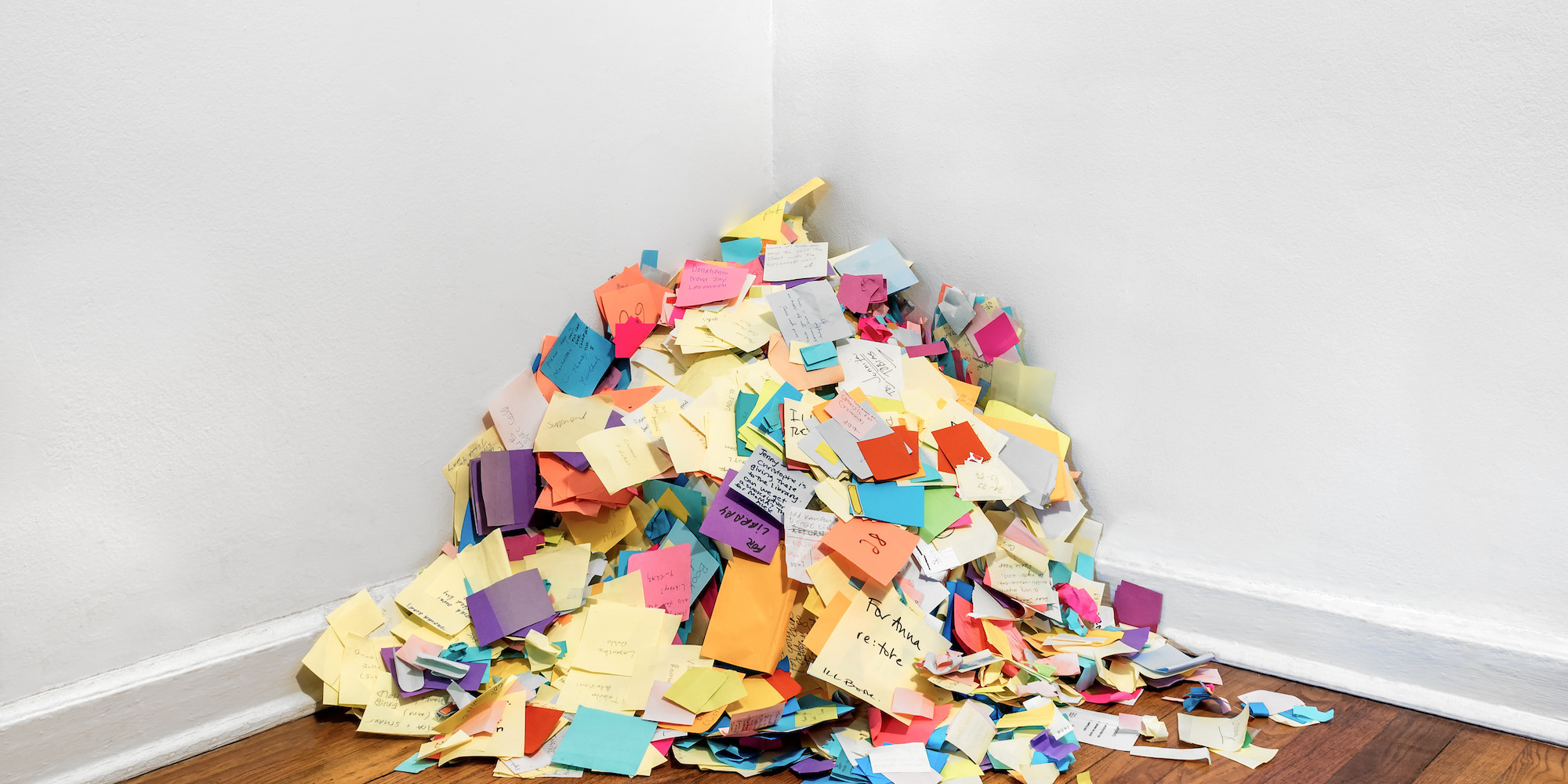 Post-its discarded by library researchers. Photo: Alejandro Merizalde