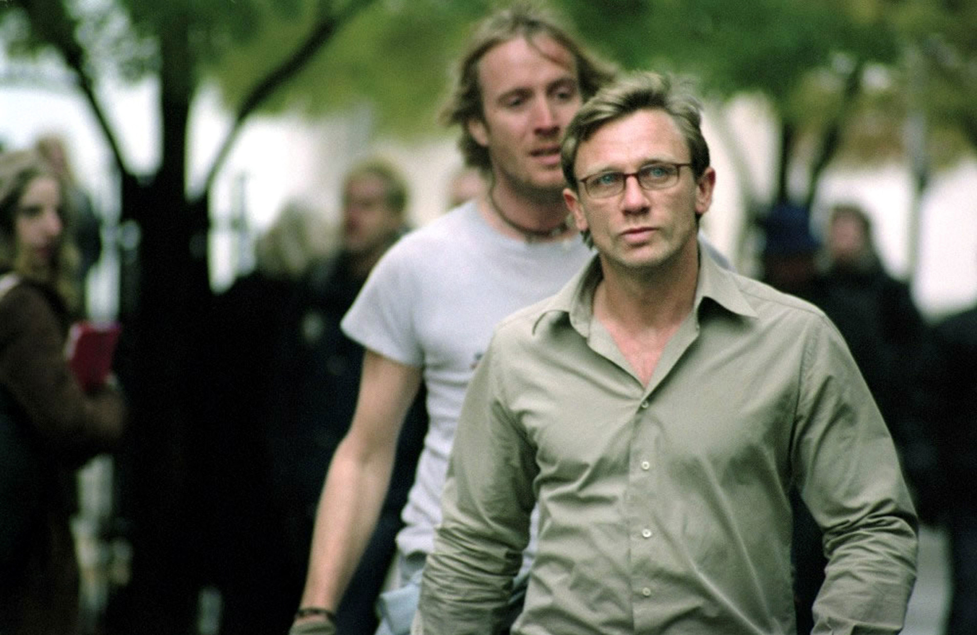 терпеливая любовь. цитаты про любовь. почему проходит любовь. дэниелом крейгом невыносимая любовь. терпеливая любовь.