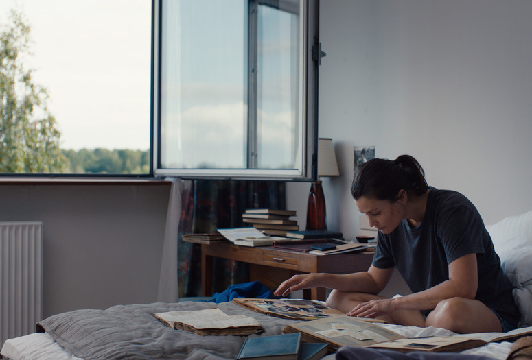 Giraffe. 2019. Germany/Denmark. Directed by Anna Sofie Hartmann. Courtesy Komplizen Film