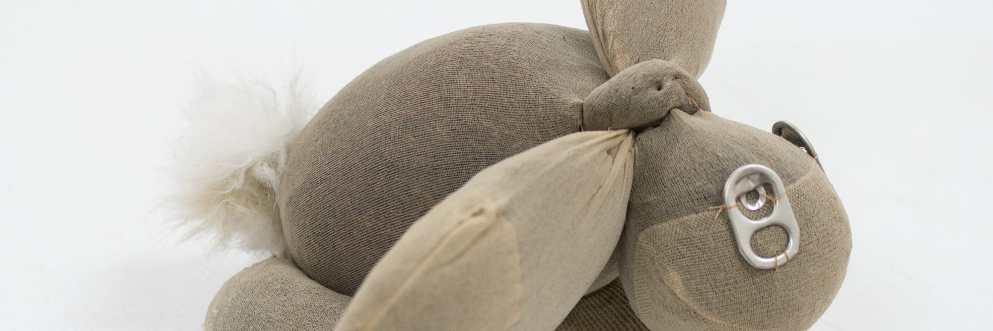Gabrielle L’Hirondelle Hill. Mint. 2019. Pantyhose, beer can tabs, tobacco, bunny fur, and thread, 5 1/2 × 7 1/16 × 9 1/2″ (14 × 17.9 × 24.1 cm). Courtesy the artist and Unit 17, Vancouver, and Cooper Cole, Toronto
