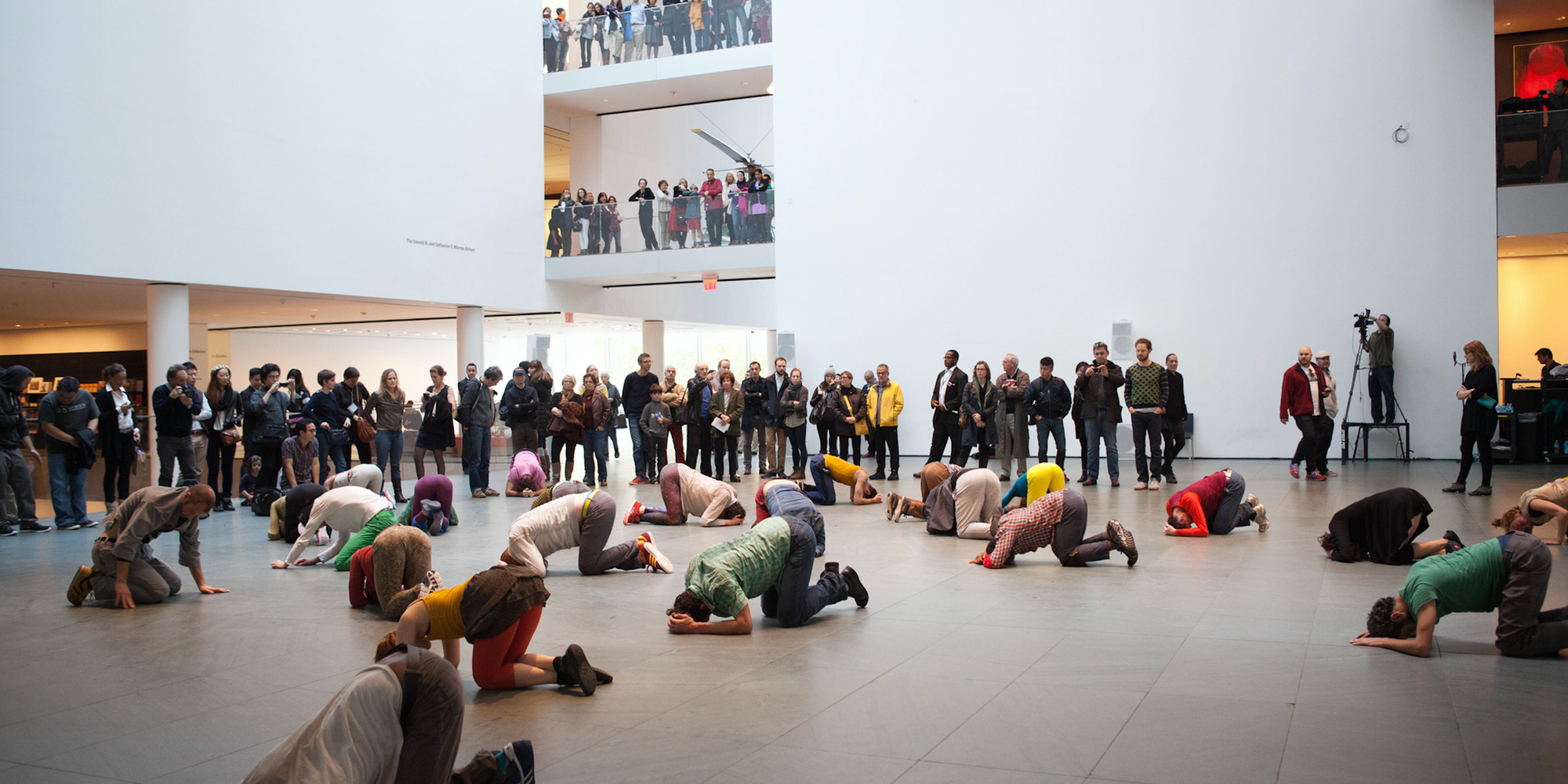 Boris Charmatz. Levée des conflits, performed as part of Musée de la dance: Three Collective Gestures, October 18–20, 2013. Photo: Julieta Cervantes