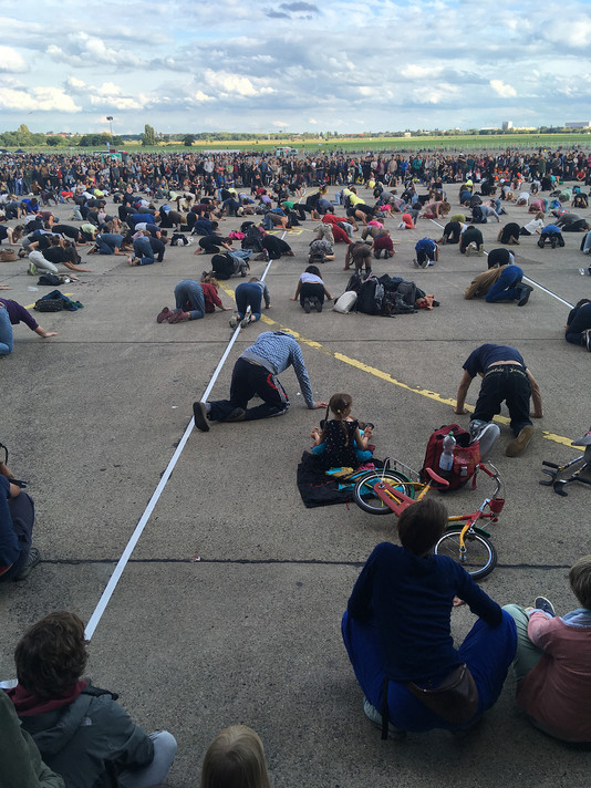 Boris Charmatz. Fous de danse. Performed at Tempelhof, Berlin, for the opening of Volksbühne Berlin, September 2017. Photo: Wolfgang Tillmans