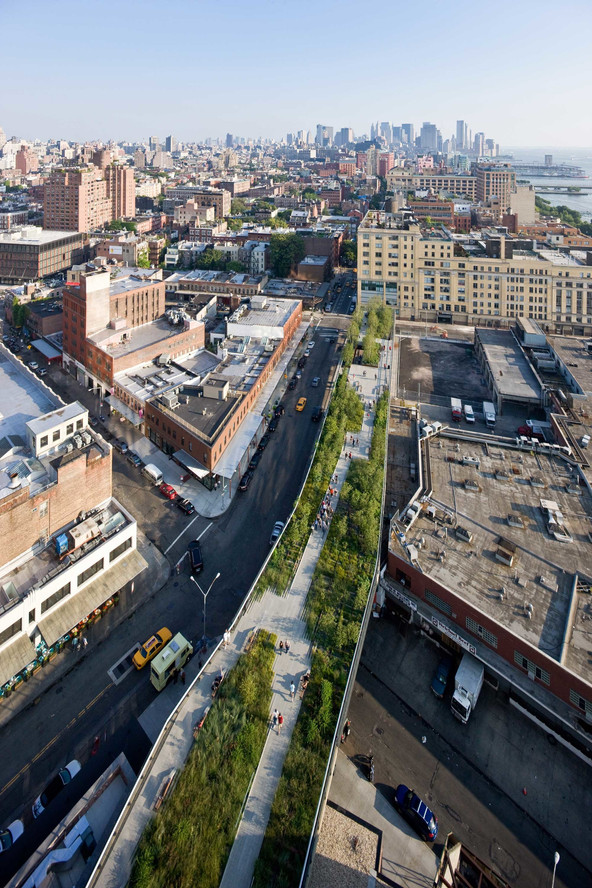 James Corner Field Operations (Project Lead), Diller Scofidio + Renfro, and Piet Oudolf. The High Line, New York, NY. 2005