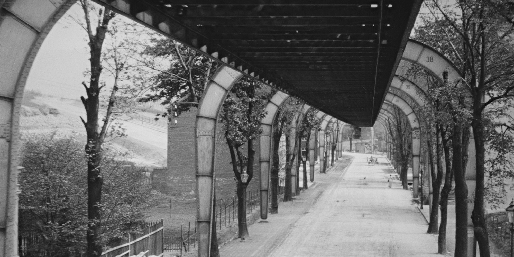 Still from The Flying Train. 1902. Germany. Produced by Deutsche Mutoskop und Biograph G.m.b.H.