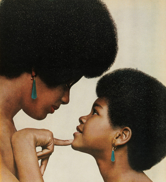 Hank Willis Thomas. Kama Mama, Kama Binti (Like Mother, Like Daughter), 1971. 2008