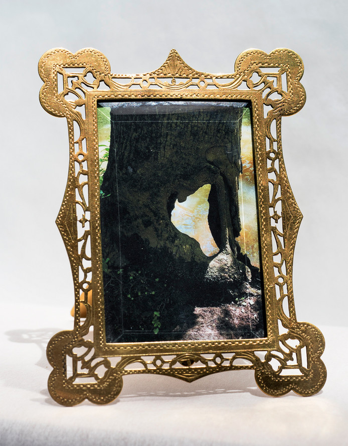 Irina Rozovsky. Untitled from Miracle Center. 2020