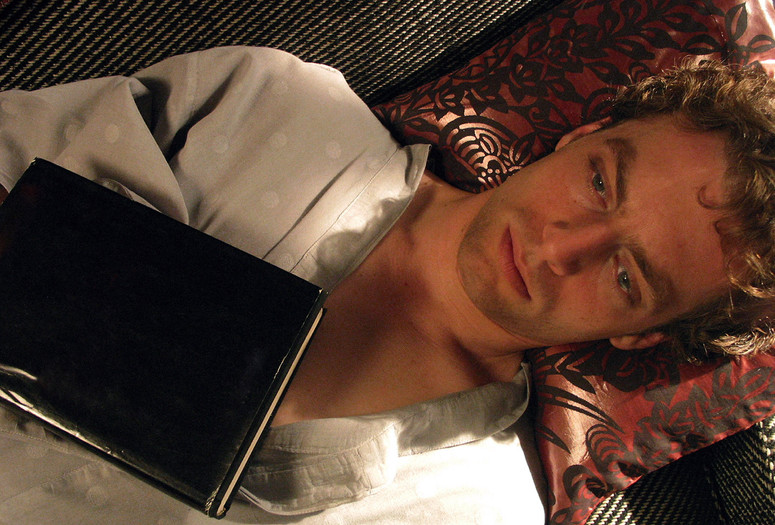 Angels in America: Millennium Approaches. 2003. Directed by Mike Nichols. Courtesy of Photofest