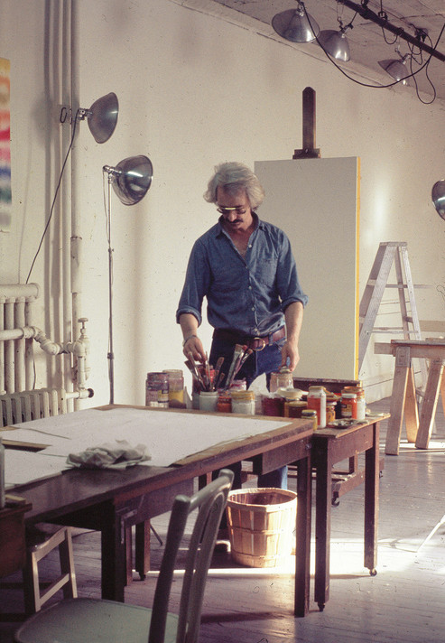 César Paternosto trabajando en su estudio en 248 Lafayette Street, New York, c. 1971