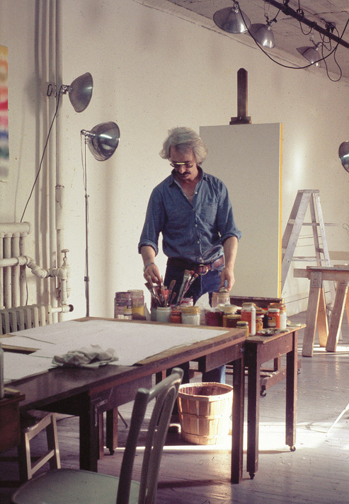 César Paternosto trabajando en su estudio en 248 Lafayette Street, New York, c. 1971