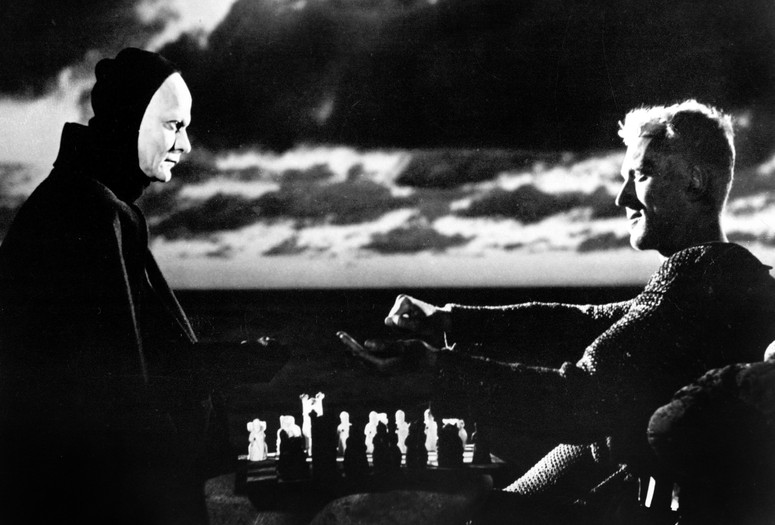 Det sjunde inseglet (The Seventh Seal). 1957. Sweden. Written and directed by Ingmar Bergman. Courtesy Svensk Filmindustri/Photofest