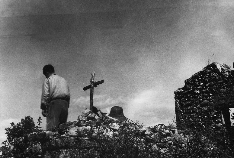 Le moindre geste. 1964-1971. France. Directed by Fernand Deligny, Josée Manenti, Jean-Pierre Daniel. Courtesy Iskra