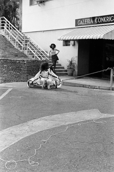 A photograph taken by Eugenio Espinoza and exhibited as part of his 1973 show at the Galería Conkright, Caracas