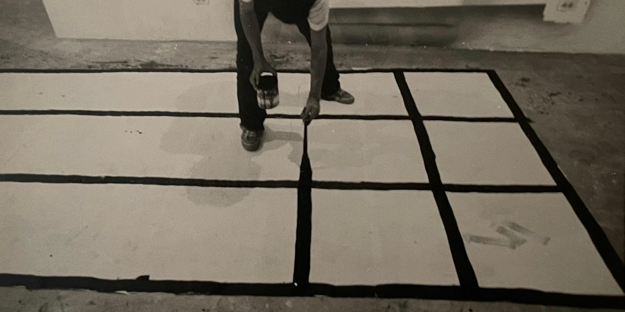 Eugenio Espinoza in his studio working on Impenetrable, 1971. Courtesy Eugenio Espinoza