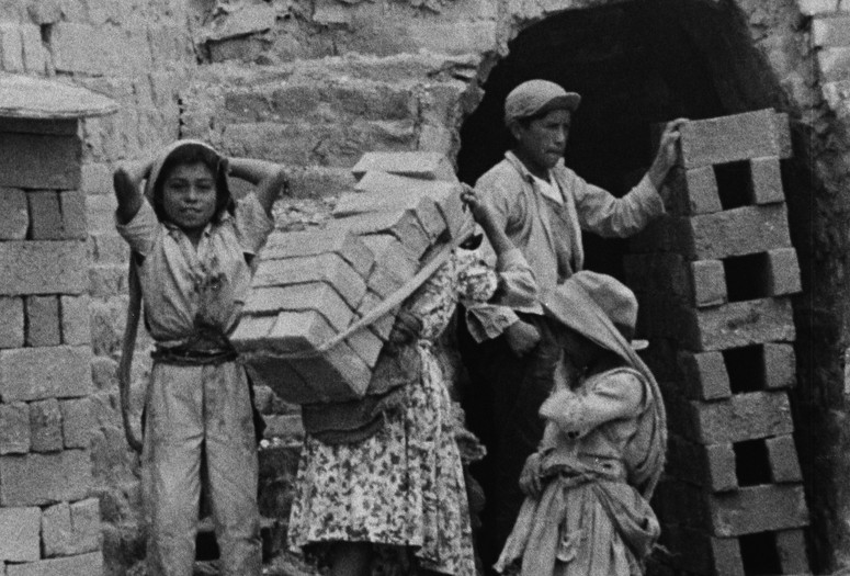 Chircales (The Brickmakers). 1971. Colombia. Directed by Marta Rodríguez and Jorge Silva. Courtesy Arsenal Berlin
