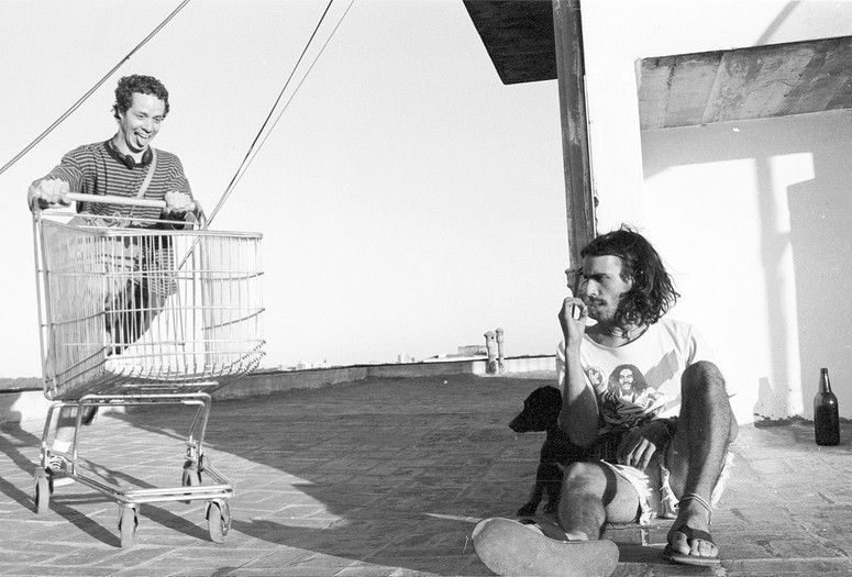 25 Watts. 2001. Uruguay. Written and directed by Juan Pablo Rebella and Pablo Stoll. Courtesy Cinema Tropical
