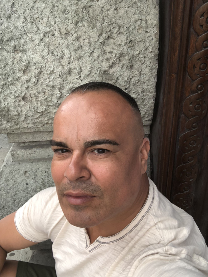 Rigoberto González