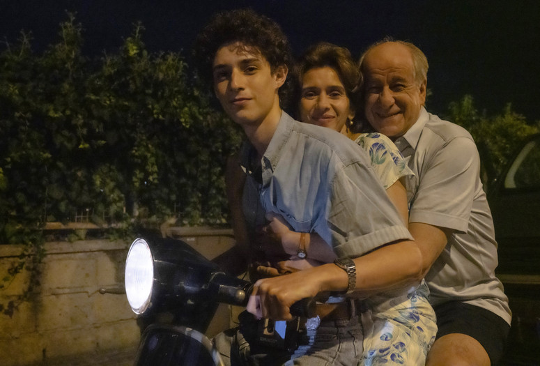 È stata la mano di Dio (The Hand of God). 2021. Italy. Written and directed by Paolo Sorrentino. Courtesy Netflix