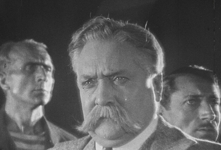 La Divine croisière (The Divine Voyage). 1929. France. Written and directed by Julien Duvivier. Courtesy Lobster Films