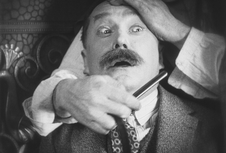 Le Mystère de la Tour Eiffel (The Mystery of the Eiffel Tower). 1927. France. Directed by Julien Duvivier. Courtesy Lobster Films