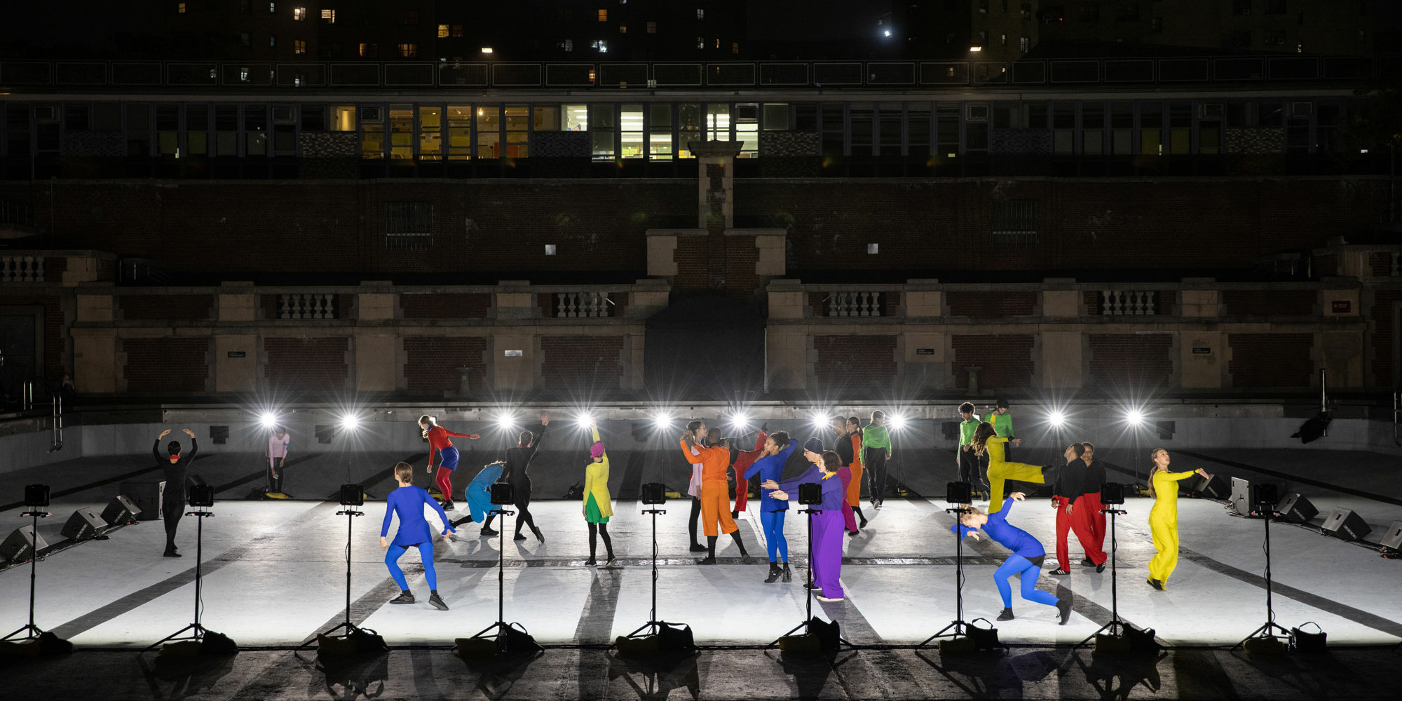 Madeline Hollander. Review. 2021. Performa Commission for the Performa 2021 Biennial. Pictured: from left; Savannah Spratt, Megan LeCrone, Amanda Kmett’Pendry, Ashley Hill, Frances Samson, Jodi Melnick, Megan Foley, Antuan Byers, Alexa De Barr, Olivia Boisson, Paul Lazar, Sara Procopio, Huiwang Zhang, Mwghan Manning, Eloise DeLuca, Nando Morland, Michael Greenberg, Lauren Newman, Kevin Zambrano, Satori Folkes-Stone, Misha Culver. Photo Credit: Walter Wlodarczyk. Courtesy of Performa