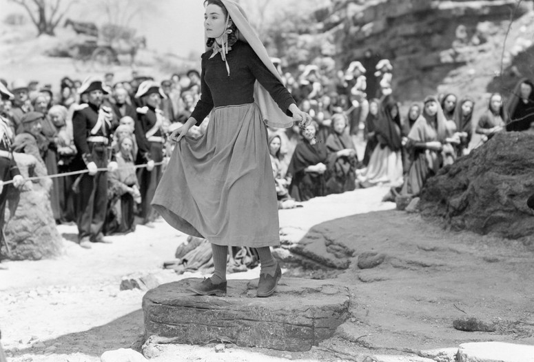 The Song of Bernadette. 1945. USA. Directed by Henry King. Courtesy Twentieth Century Fox Film Corp./Photofest