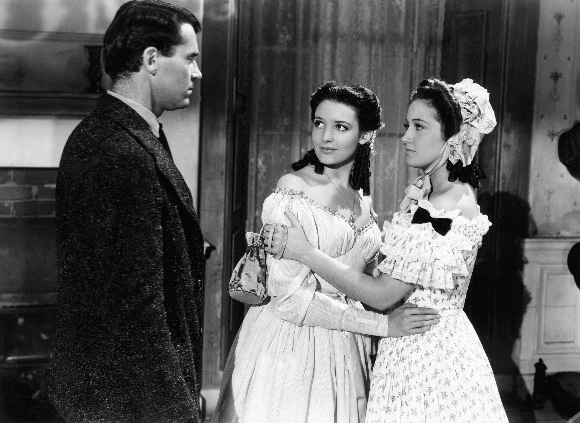 Ретро с разговорами. Одри хепберн. Картина две женщины. Мужчина и женщина ретро. Женщина курит.