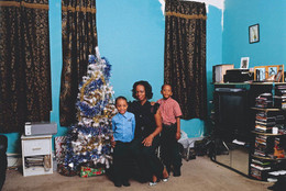 Deana Lawson, Coulson Family, 2008. Pigment print. Courtesy the artist; Sikkema Jenkins &amp; Co., New York; and David Kordansky Gallery, Los Angeles. © Deana Lawson