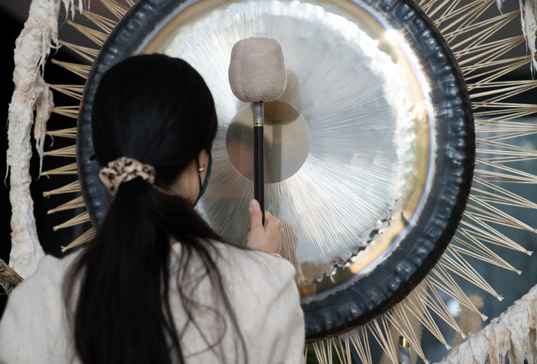 Image of Guadalupe Maravilla Sound Bath performance. 2021 at The Museum of Modern Art, New York. Digital Image © 2021 The Museum of Modern Art, New York. Photo by Julieta Cervantes.